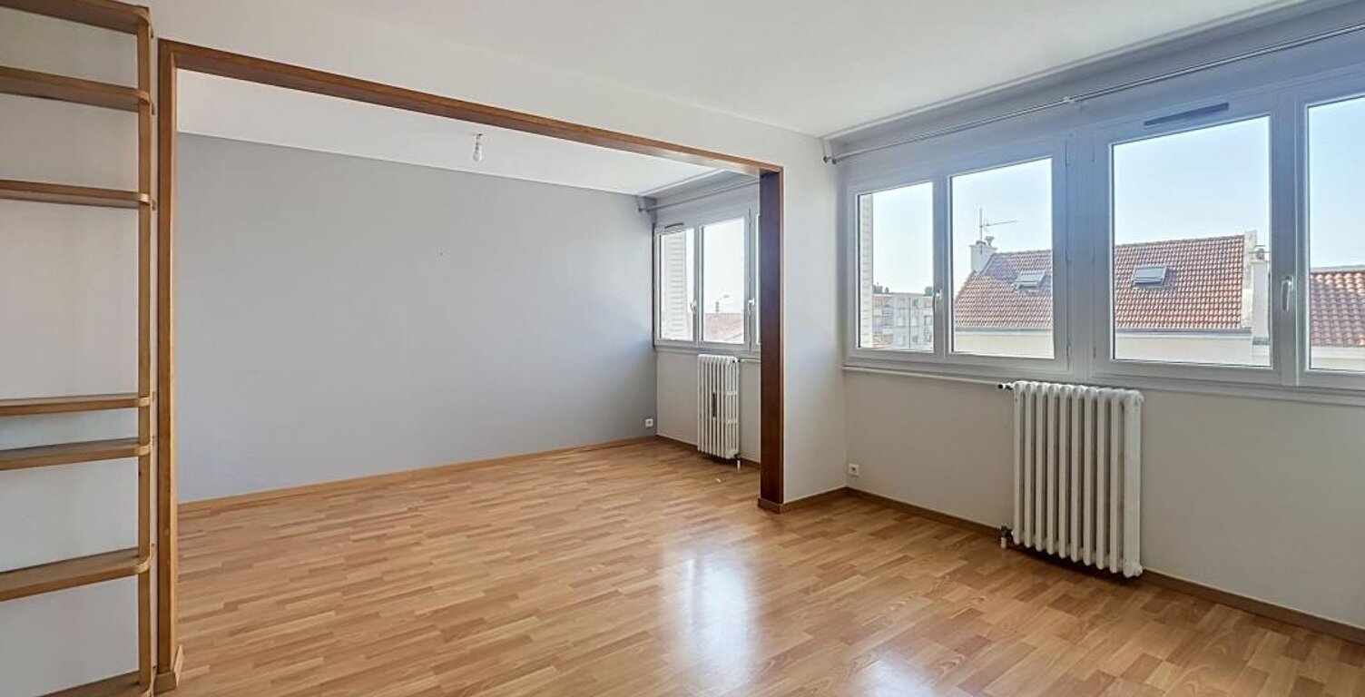 Appartement À Louer — photo 1