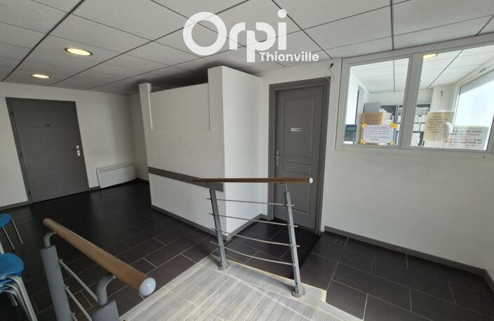 Spacieux local commercial en rez-de-chaussée — photo 3