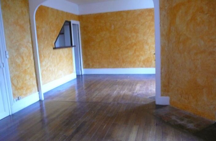 Appartement duplex en centr e ville à COSNE COURS SUR LOIRE 3 pièce(s) 65 m² — photo 2