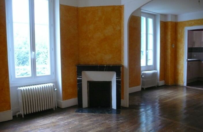 Appartement duplex en centr e ville à COSNE COURS SUR LOIRE 3 pièce(s) 65 m² — photo 3