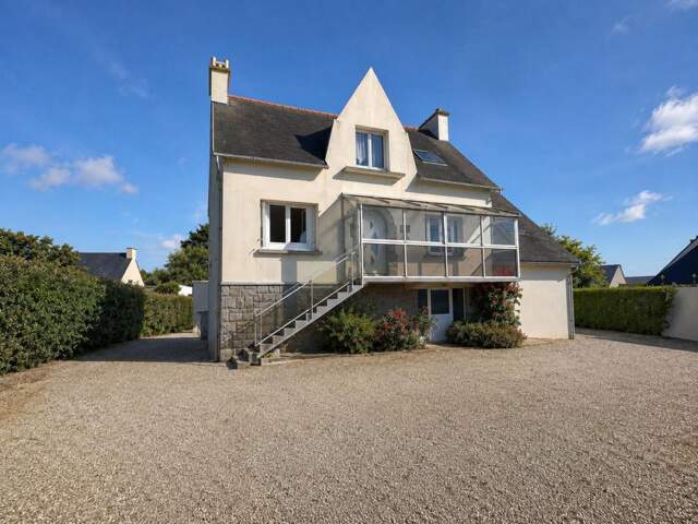 Maison familiale avec jardin, à proximité de la mer — photo du bien