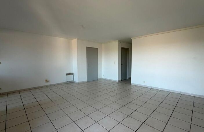 GRENADE S/GARONNE - Appt T3 de 65 m² à louer avec parking — photo 3