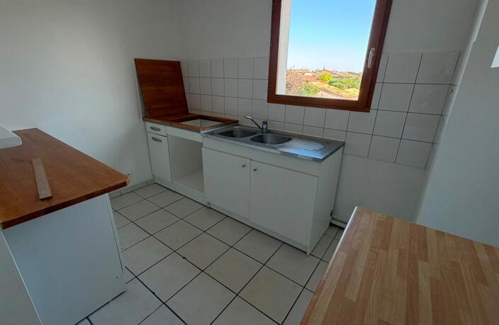 GRENADE S/GARONNE - Appt T3 de 65 m² à louer avec parking — photo 5