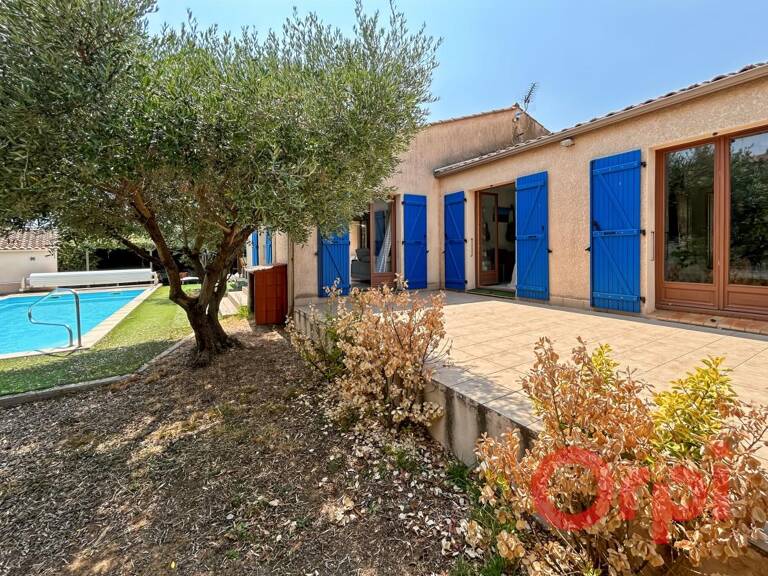 À Vendre : Villa familiale de plain-pied avec piscine, garage et grand jardin à Sauvian — photo 1