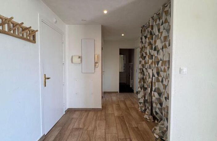EXCLUSIVITÉ Saint-Martin-du-Touch 
T3 lumineux balcon stationnements — photo 5