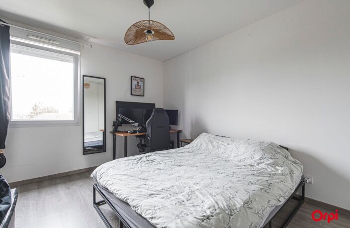 T3 67m2 avec balcon exposé sud et parking — photo 4