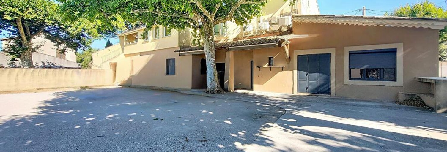 Immeuble  188 m² à vendre à Eyragues (13630)