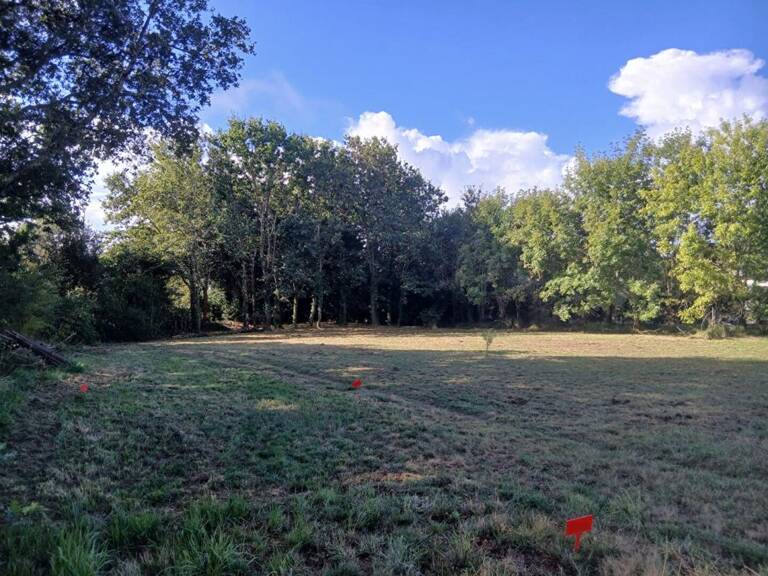 Terrain constructible - Accès plage Landrezac - 792 m2 — photo 1