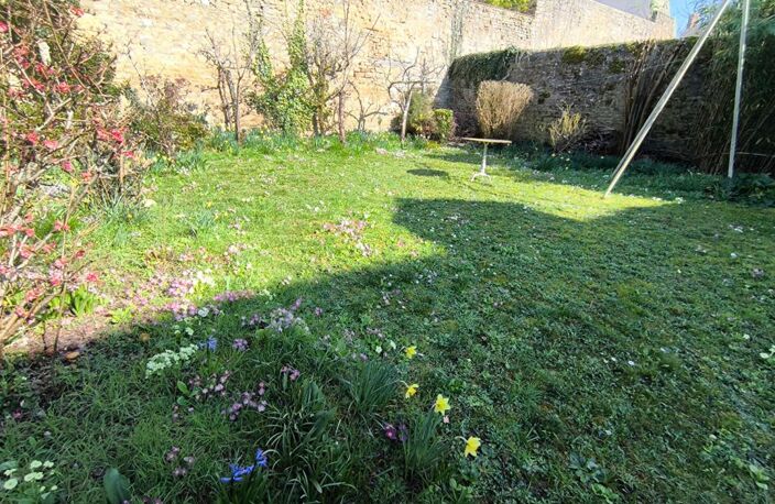 Maison hyper centre ville avec jardin — photo 2