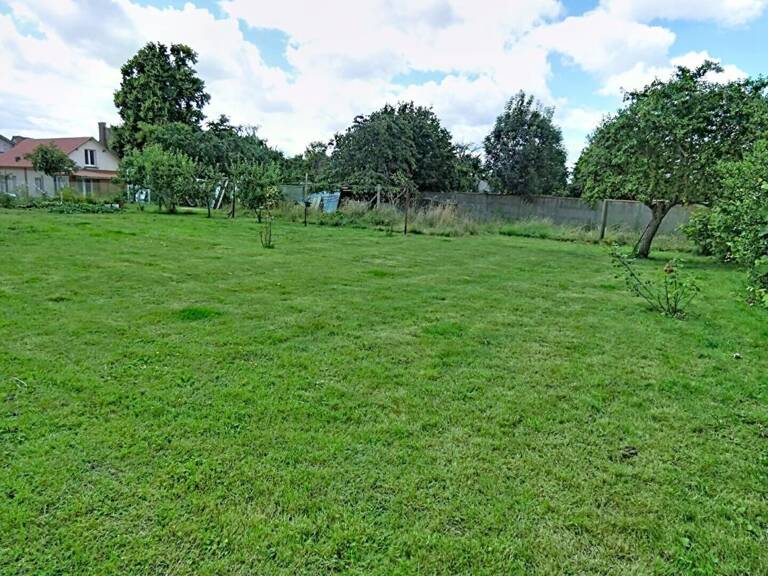 Terrain clos viabilisé (647 m²) — photo 1