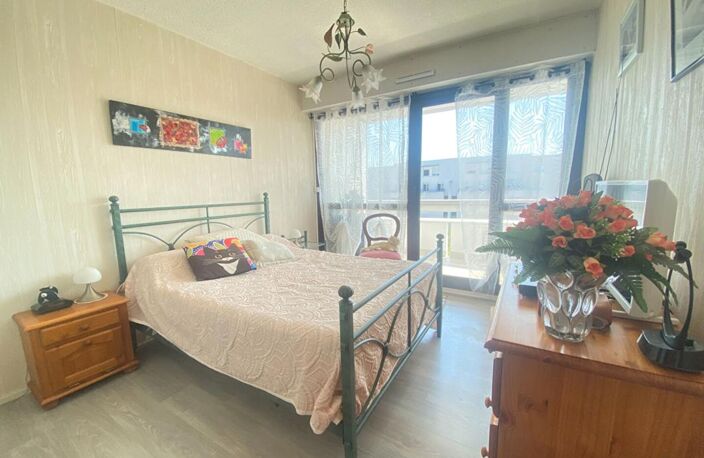 Bel appartement cossu, en dernier étage avec 20m² de terrasse, vue dégagée, 2 ch , celliers et cave — photo 4