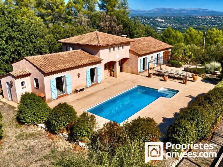 Élégance et art de vivre à seulement 5 minutes du Golf de Terre Blanche — photo 1