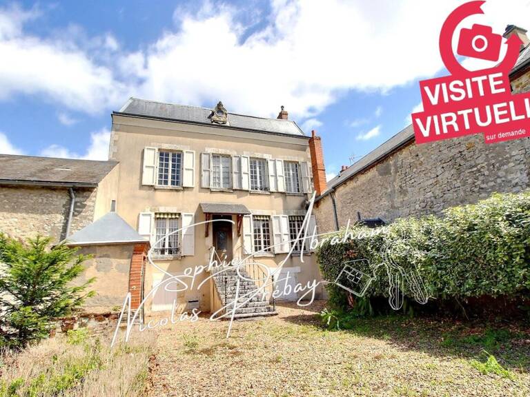 Élégante maison bourgeoise avec parc arboré au coeur de Toury — photo 1