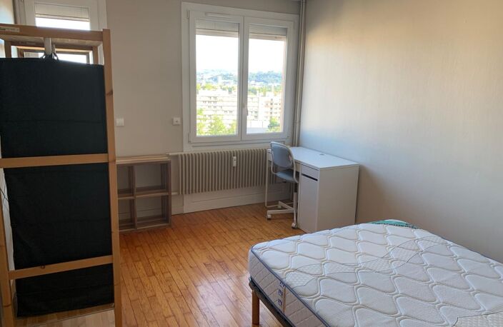 Location appartement 3 pièces 72 m² à Saint-Étienne (42000) — photo 4