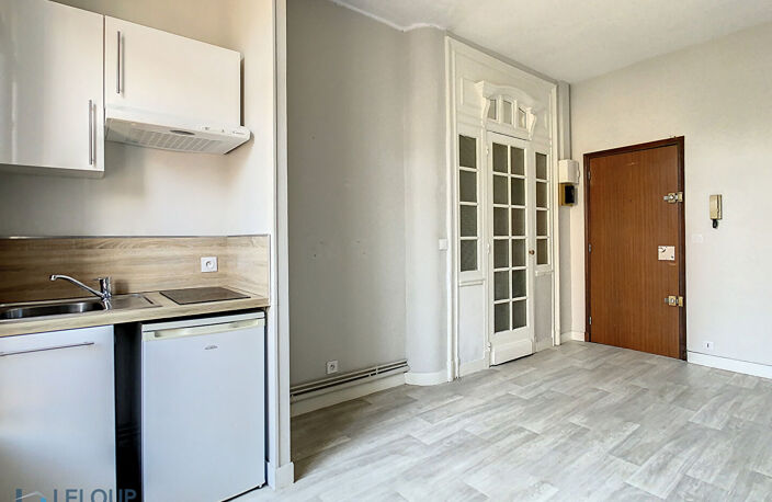 ROUEN RUE JEANNE D'ARC — photo 3
