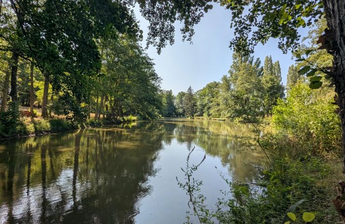 Propriété de caractère du XIXᵉ siècle entièrement rénovée – 215 m² habitables sur plus de 3 hectares avec étang — photo 3