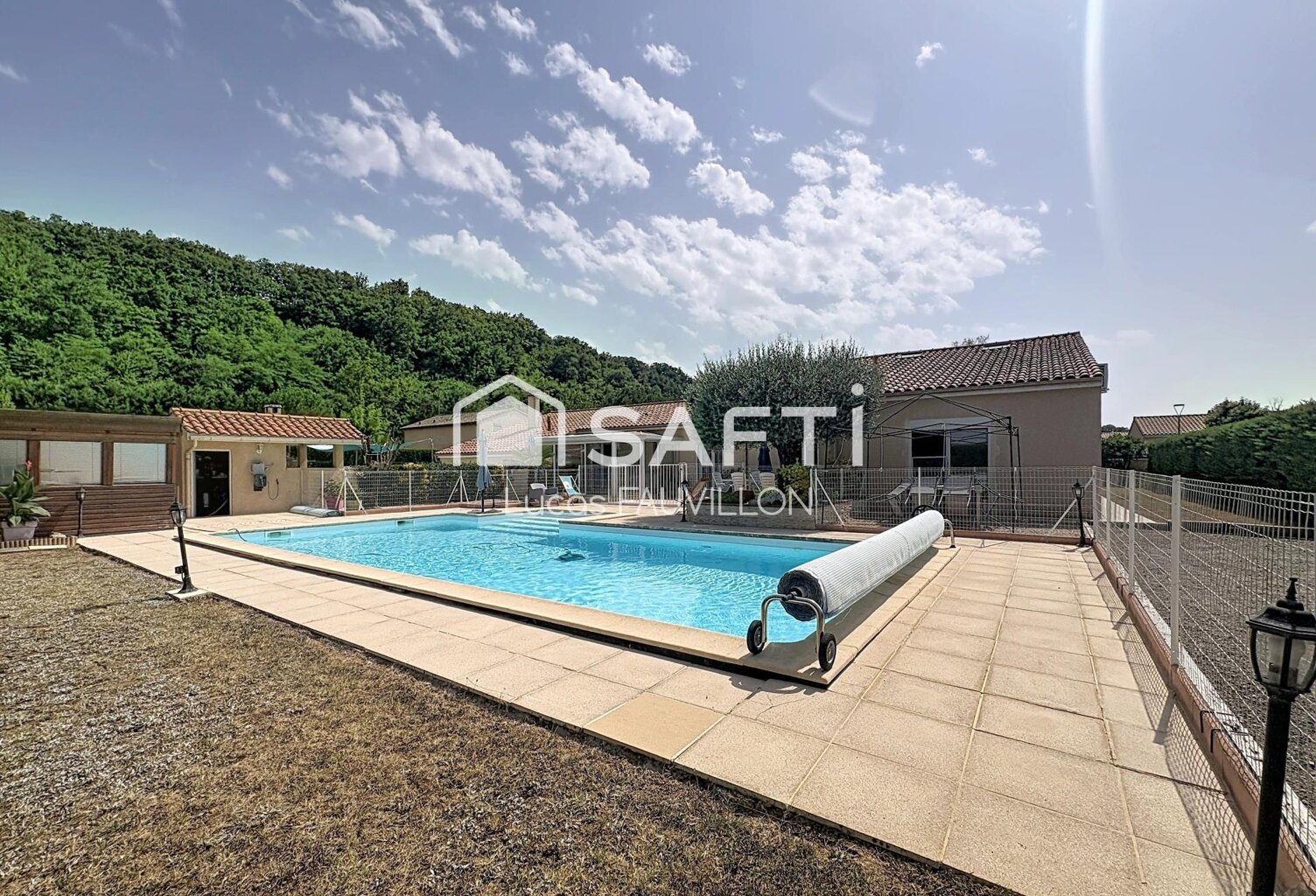 Maison de 140 m2 + Maison de 55m2 et Piscine — photo 1