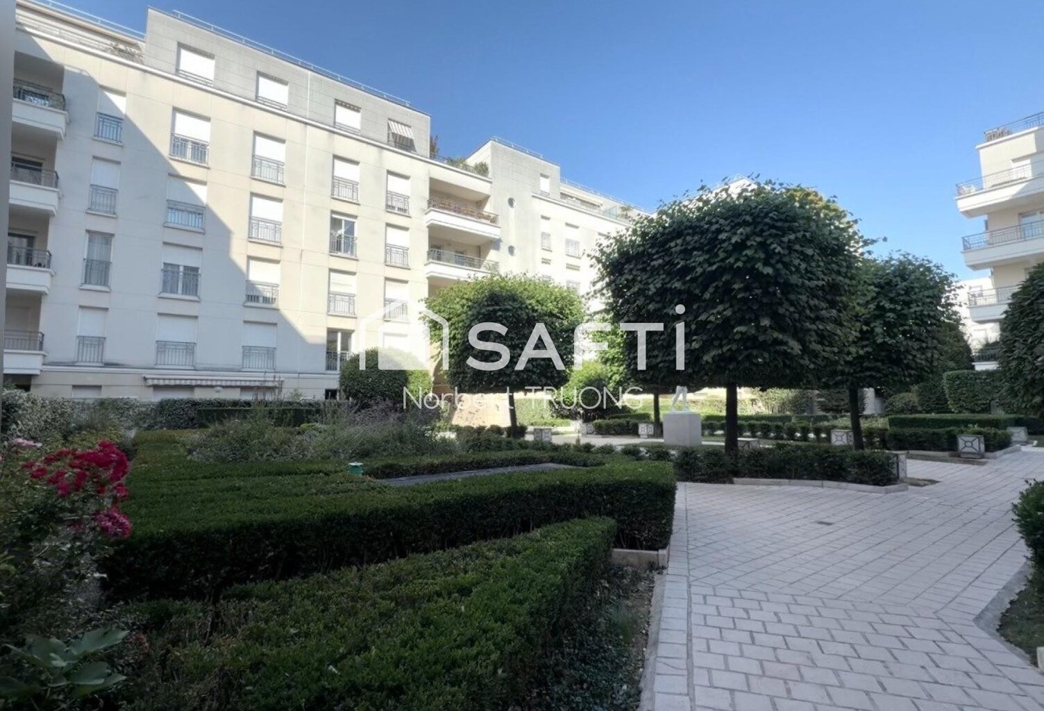 73M2 - SEJOUR - CUISINE - 2 CHAMBRES - SDB - LOGGIA - BALCON - CAVE - PARKING — photo 1