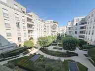 73M2 - SEJOUR - CUISINE - 2 CHAMBRES - SDB - LOGGIA - BALCON - CAVE - PARKING — photo 3
