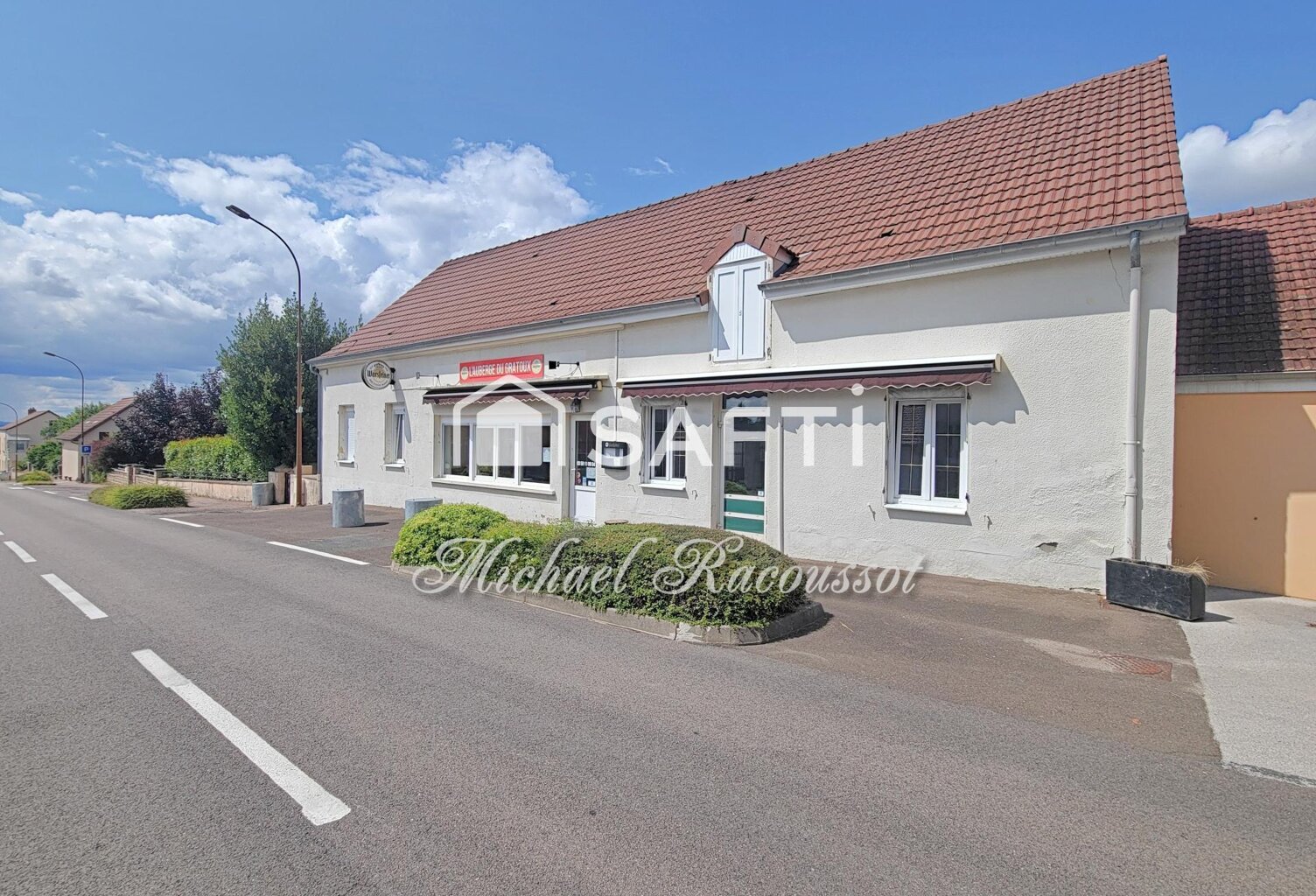 SAINT EUSEBE  Fonds de commerce Café / Restaurant avec Licence IV — photo 1