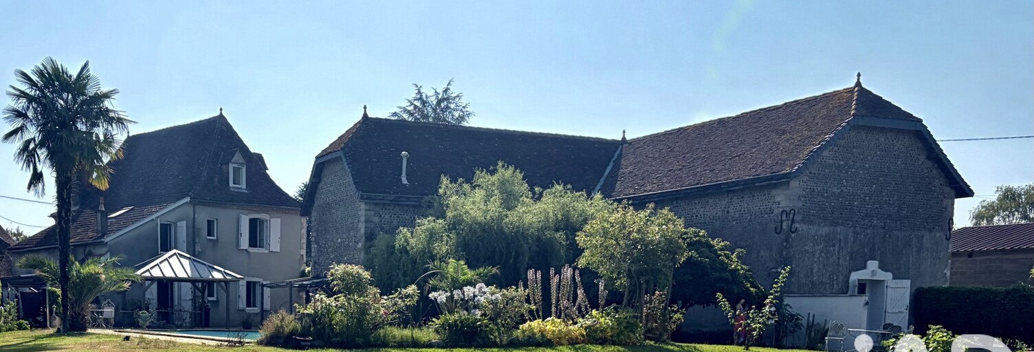 Maison 9 Pièces 285 m² à vendre à Mont (64300)