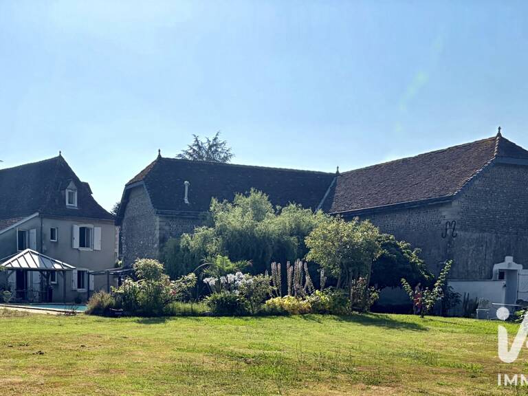 Vente Maison/villa 9 pièces — photo 1