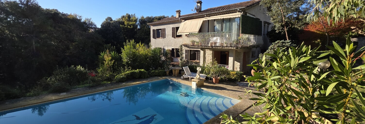 Maison 9 Pièces 295 m² à vendre à Vence (06140)