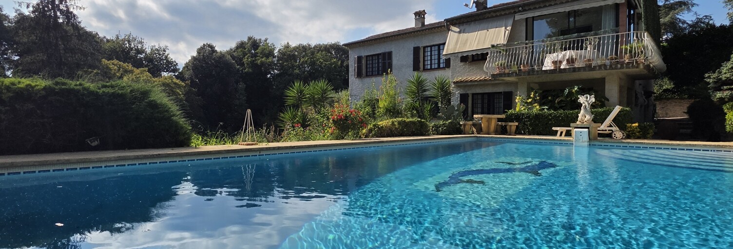 Maison 9 Pièces 295 m² à vendre à Vence (06140)