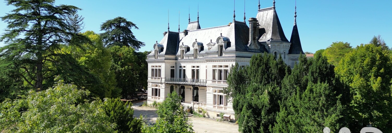 Maison 14 Pièces 725 m² à vendre à Jarnac (16200)