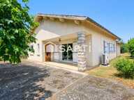 Maison de plain-pied 95m² - DPE B - Terrain env. 2500m² - Garages et dépendances - 3 chambres — photo 2