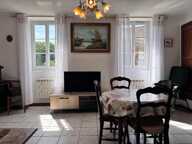 Maison mitoyenne en pierre, terrain et dépendance — photo 2