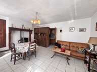 Maison mitoyenne en pierre, terrain et dépendance — photo 3