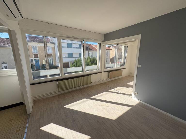T2 idéal pour étudiant ou investisseur/ climatisation !!! / fenêtres double vitrage neuves / Dpe après travaux D !!! — photo 1