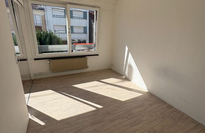 T2 idéal pour étudiant ou investisseur/ climatisation !!! / fenêtres double vitrage neuves / Dpe après travaux D !!! — photo 3