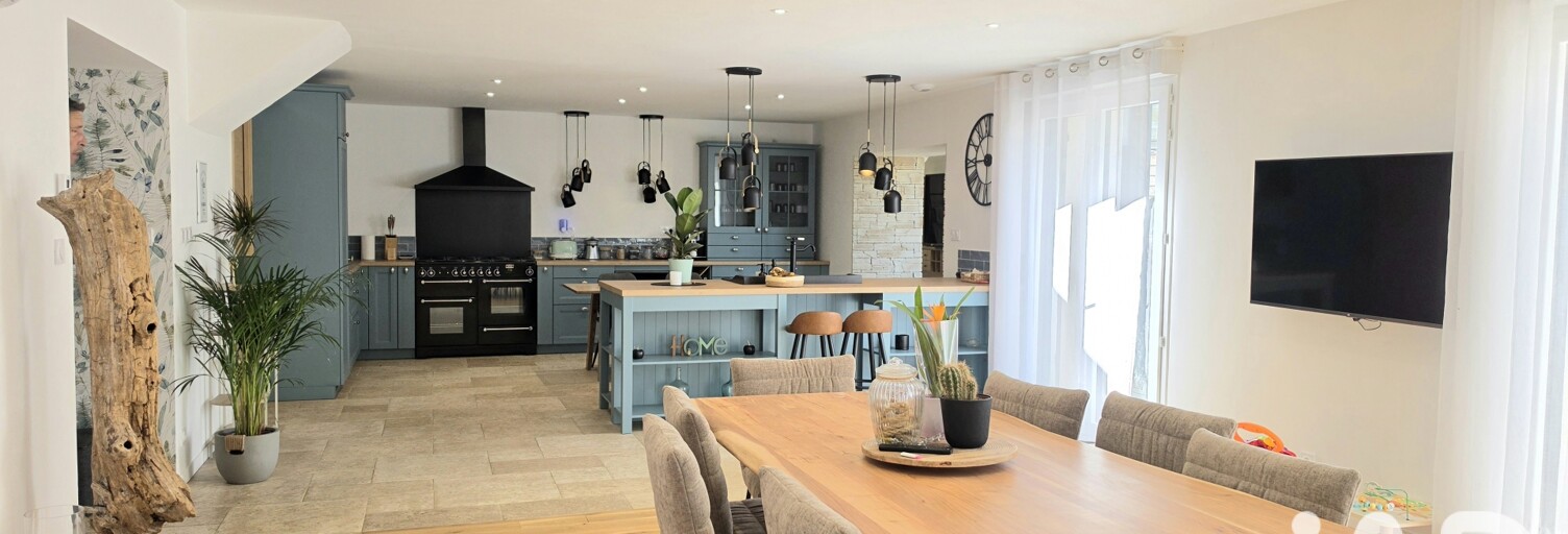 Maison 11 Pièces 240 m² à vendre à Saint-Martin-la-Pallu (86170)