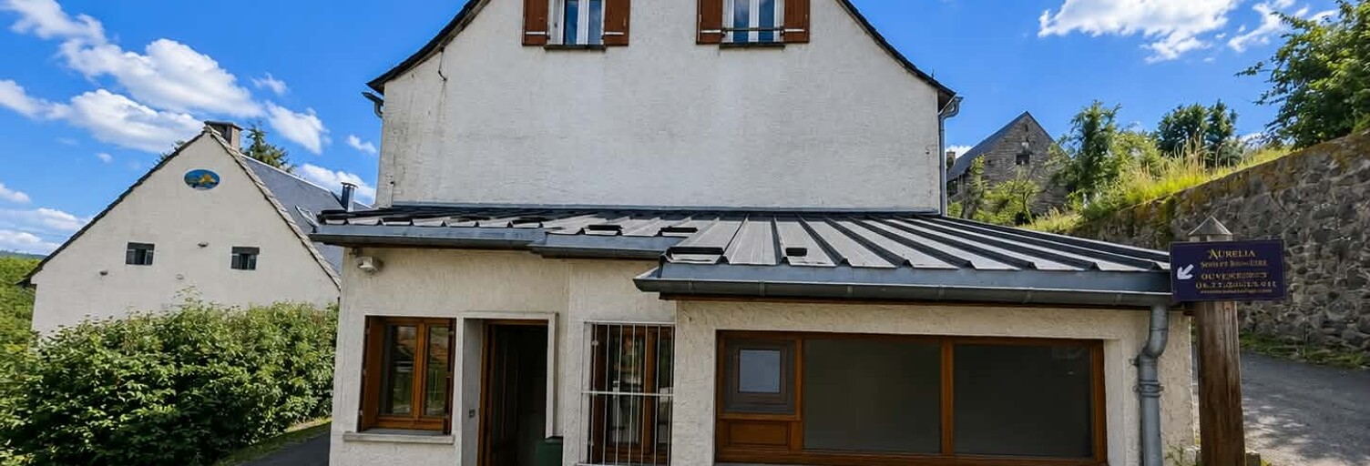 Maison 5 Pièces 115 m² à vendre à Saint-Pierre-Roche (63210)