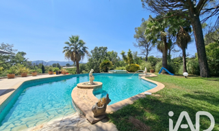 Maison 10 Pièces 300 m² à vendre à Roquebrune-sur-Argens (83520)