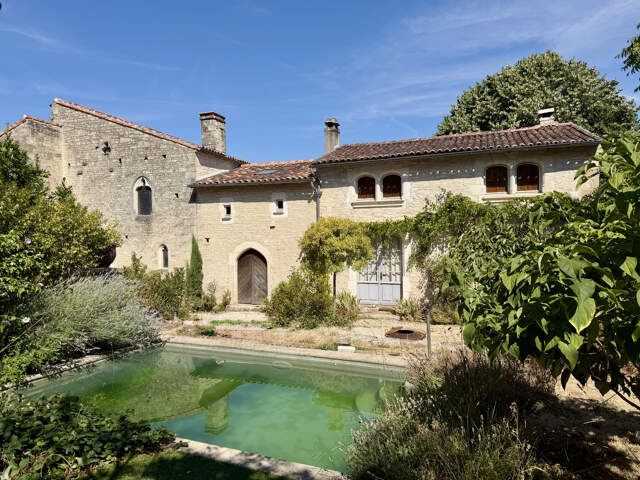 Propriété de caractère de 350 m2 avec gîtes -Tusson - 470 00 — photo du bien