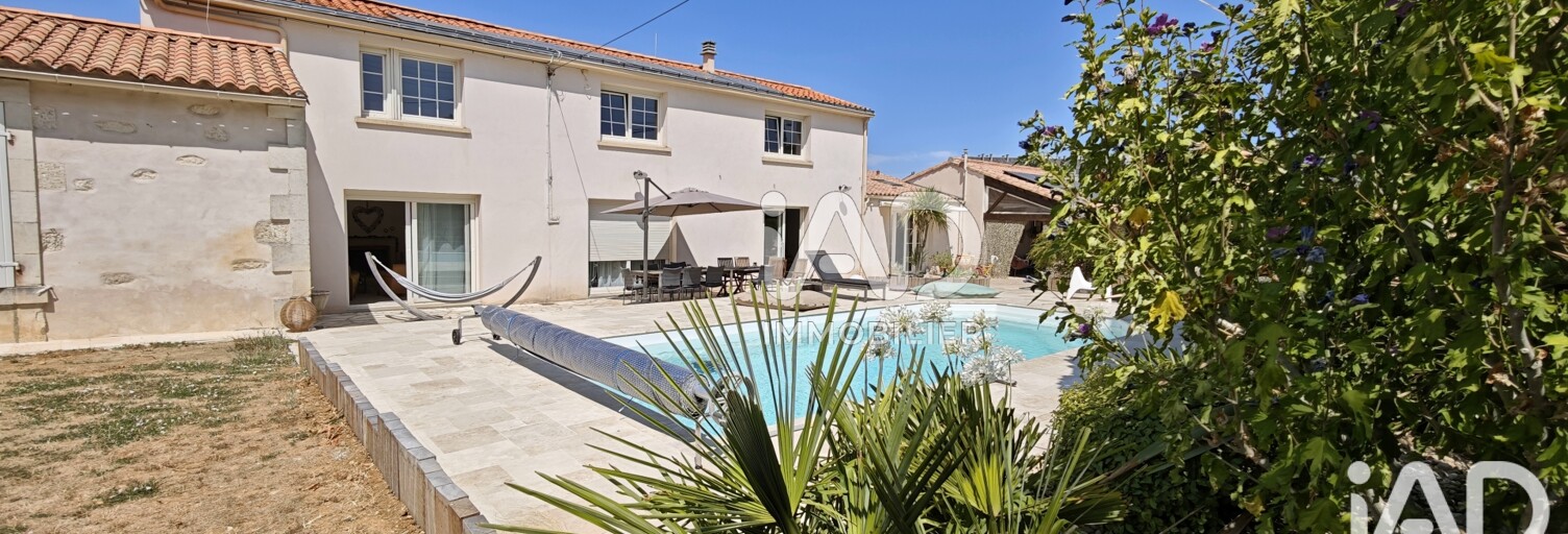 Maison 9 Pièces 243 m² à vendre à Fontenay-le-Comte (85200)