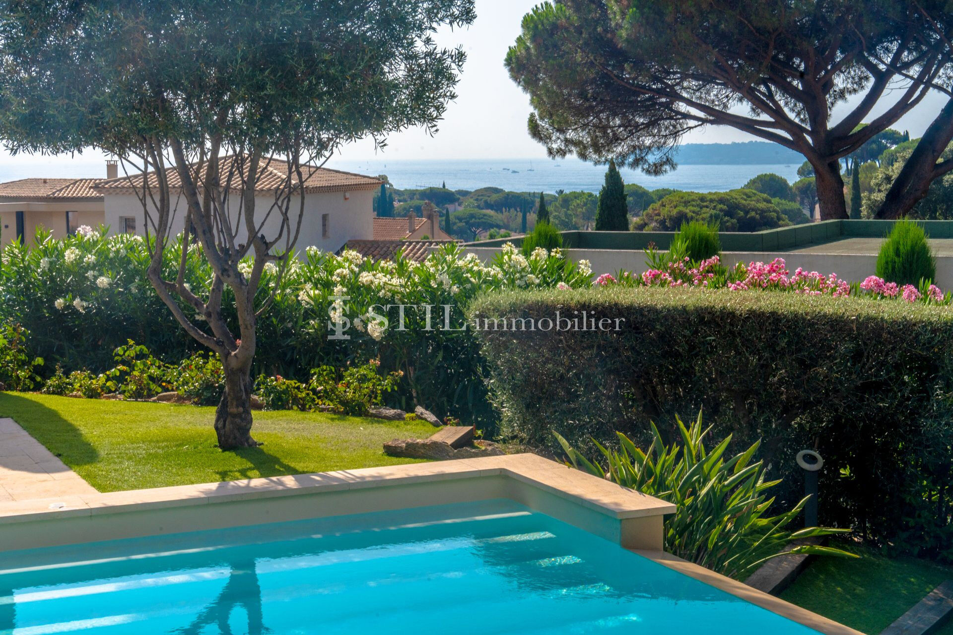 Villa / Maison  T5 à vendre Sainte-Maxime 83120