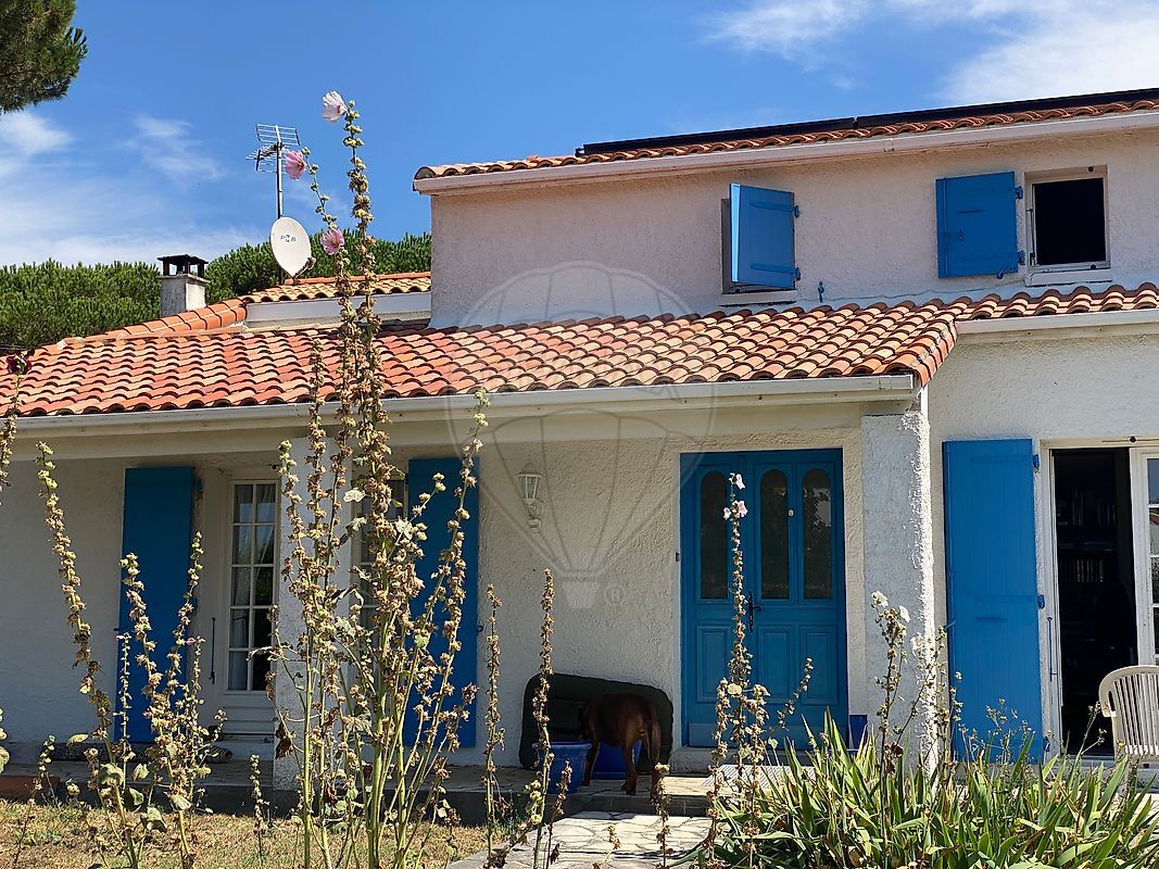 Villa / Maison  T8 à vendre Vaux-sur-Mer 17640