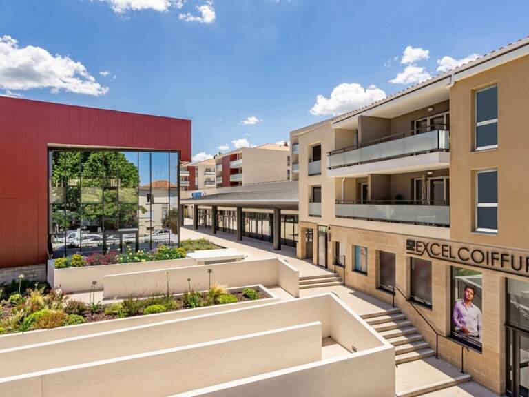 T4 pour activité professionnelle au cœur d’Istres — photo 1