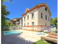 A vendre à Digne-les-Bains – Demeure de caractère des années 30 – 240 m² – 2 logements – Piscine – Garage — photo 2