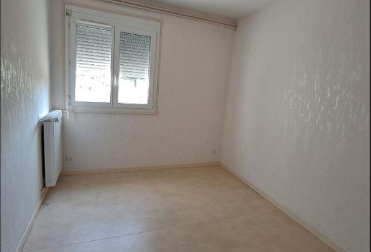 Appartement T3 DESCARTES — photo 1