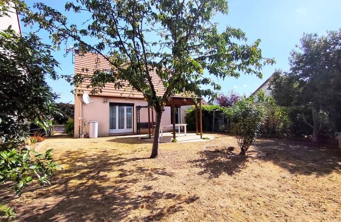 Maison À Vendre 109 m² - Elisabethville Epône — photo 2