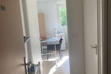 Appartement 1 pièces 700 €