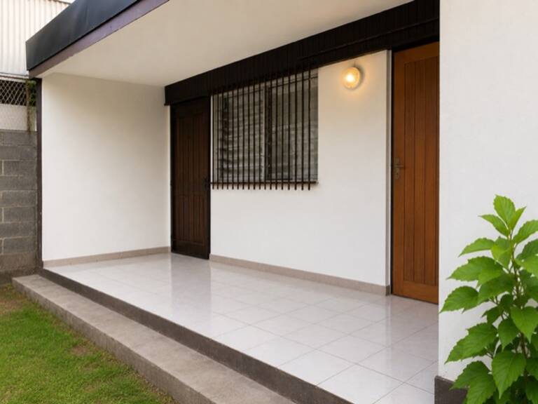 SAINTE CLOTILDE (974) - Maison à vendre 4 pièces de 80 m² avec jardin sur parcelle de 407 m² — photo 1