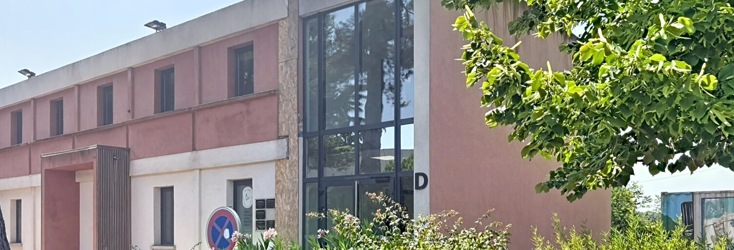 Local industriel  15 m² à louer à Les Pennes-Mirabeau (13170)