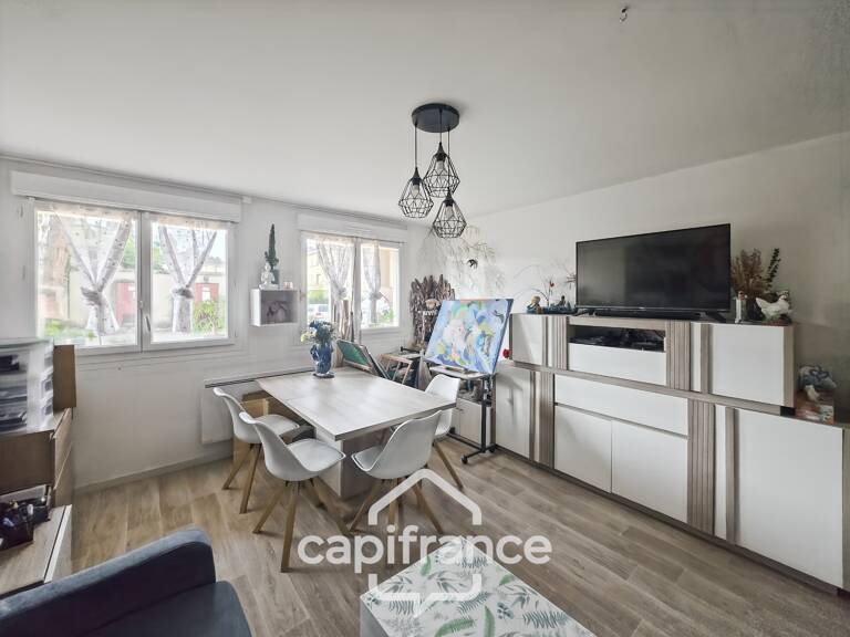 Appartement à vendre 4 pièces BOURG EN BRESSE (01) - 2 chambres - 1 cave — photo 1