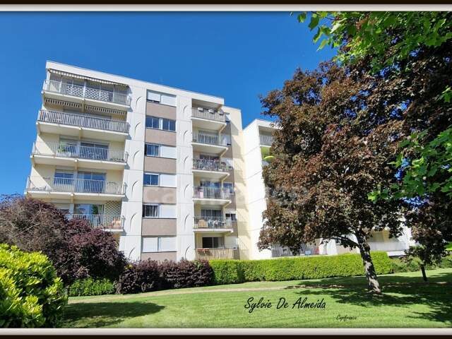 Appartement à vendre 5 pièces MACON CHARNAY (71) 100 m², 3ch, 2 SDB, balcon, calme — photo du bien